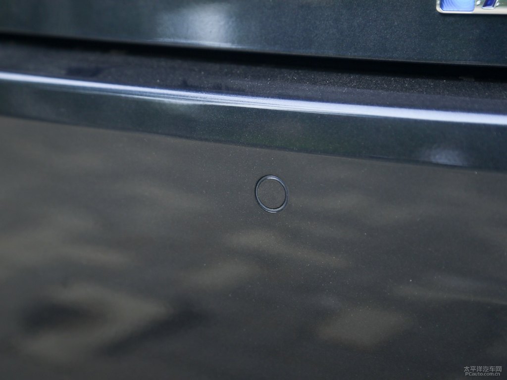 暗金藍(lán)享域車(chē)尾外觀圖片