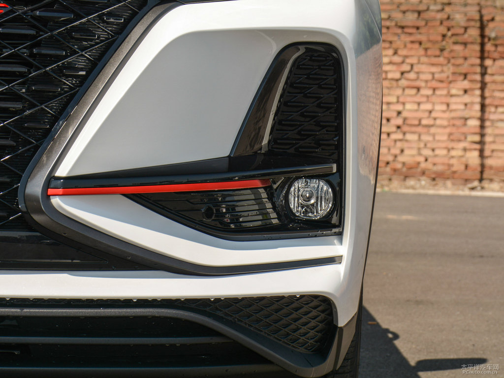 炫晶白長(zhǎng)安CS75 PLUS車頭外觀圖片