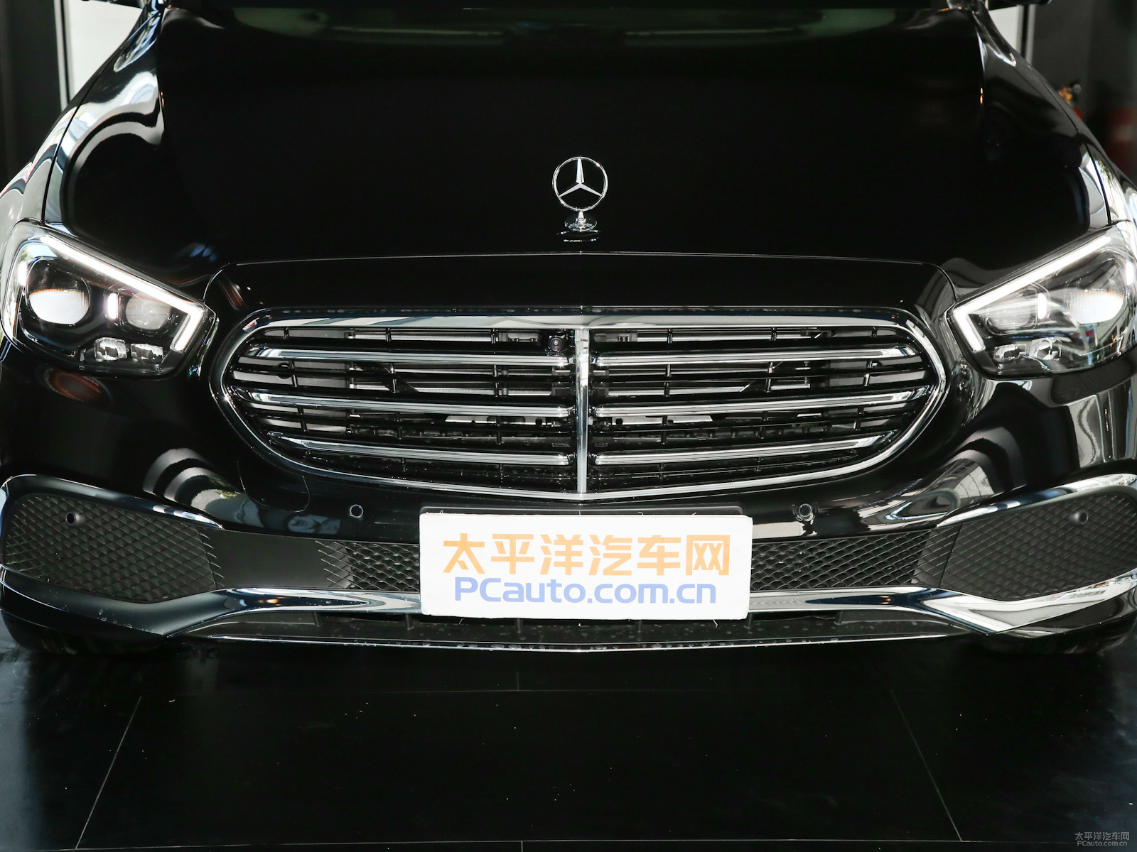 奔馳E級外觀高清大圖