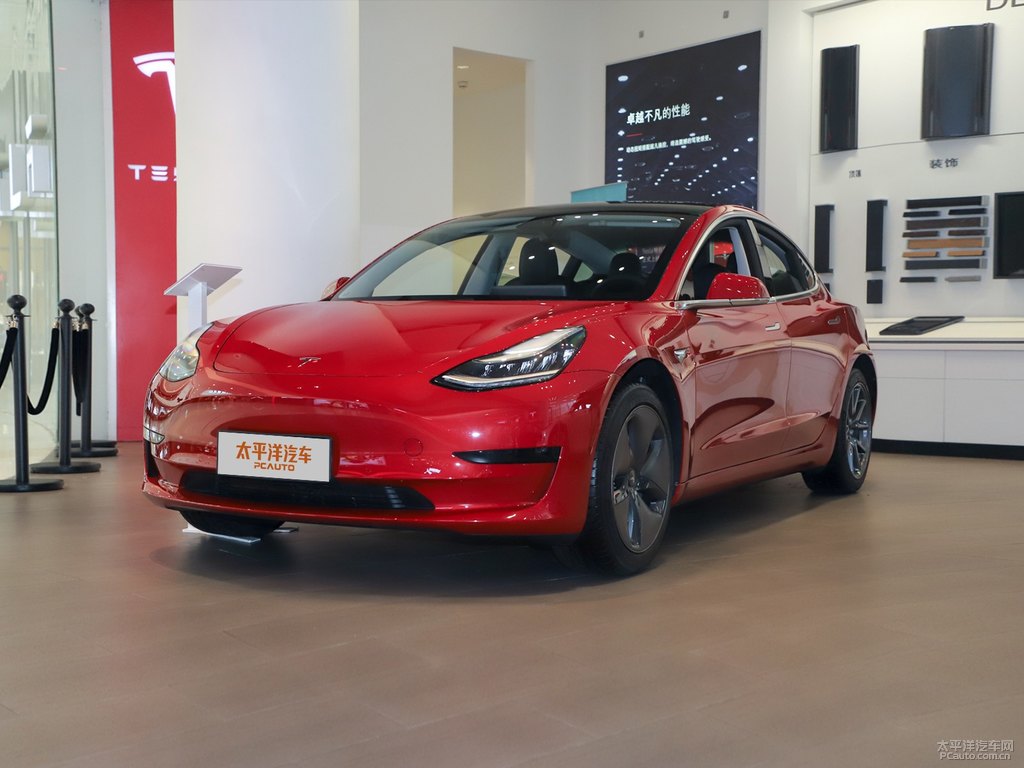 中國(guó)紅Model 3整車外觀外觀圖片