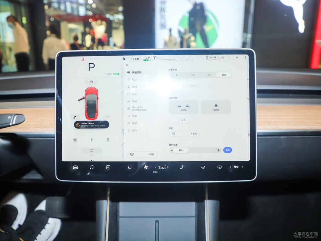 中國紅Model 3中控內(nèi)飾圖片