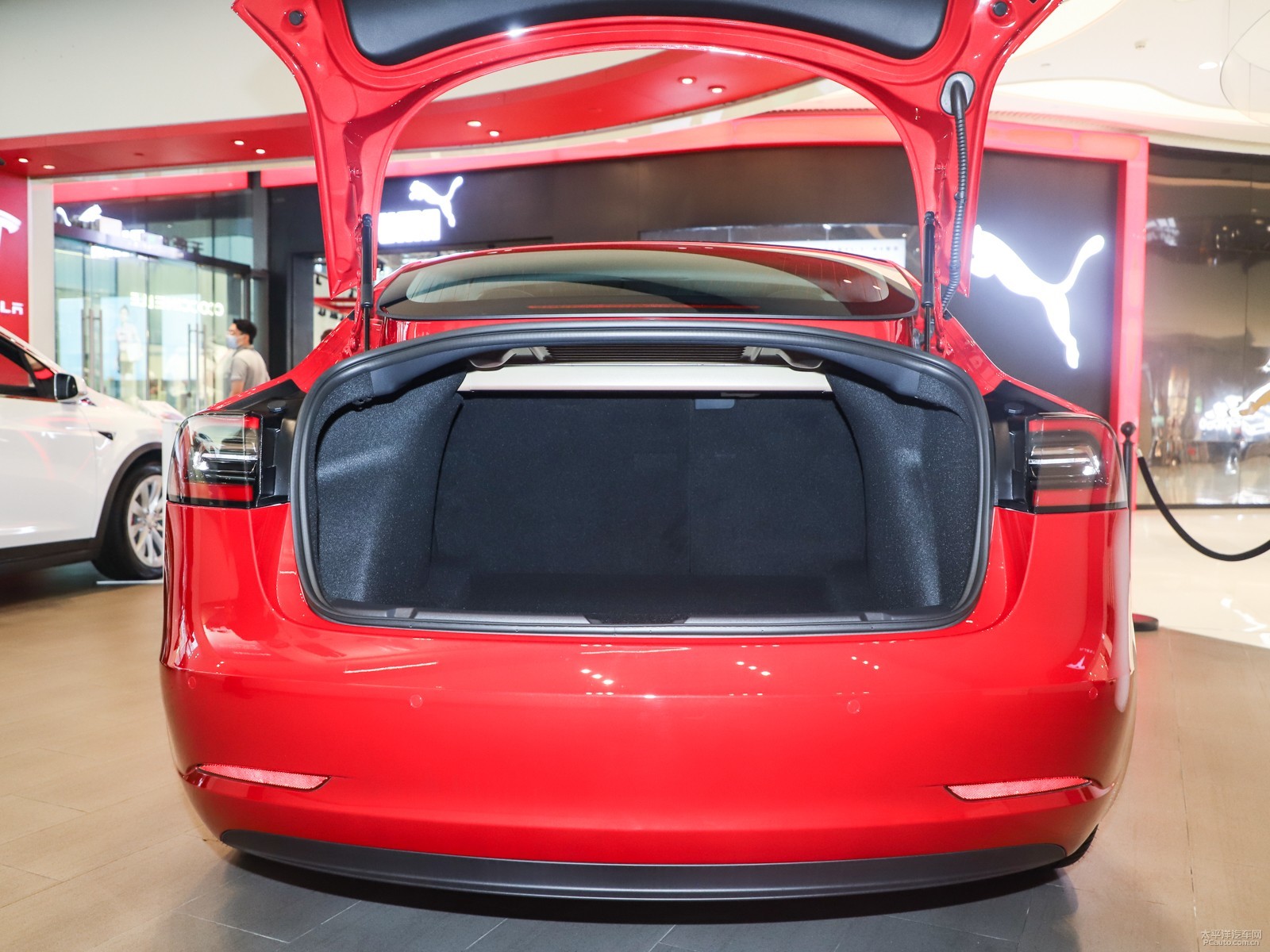 Model 3空間高清大圖