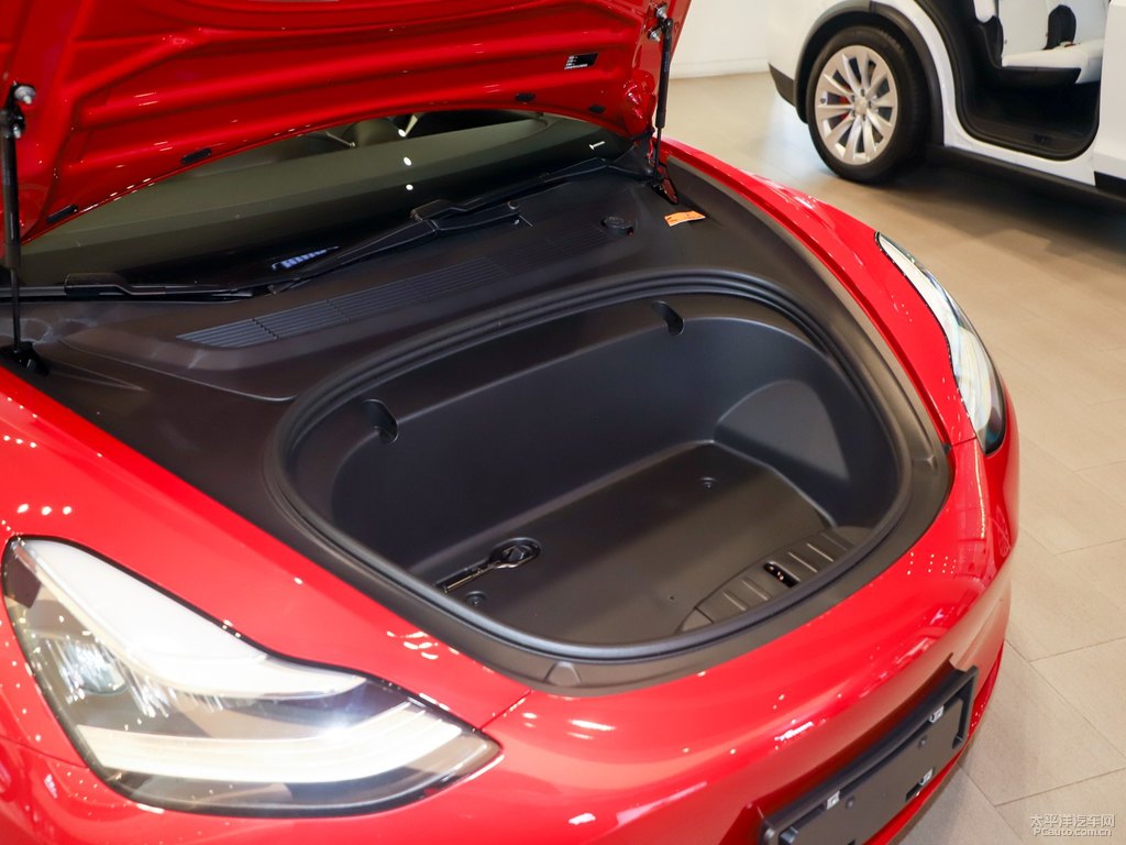 中國紅Model 3發(fā)動機其它細節(jié)圖片
