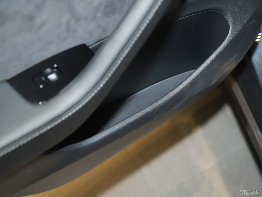 冷光銀Model 3儲物空間空間圖片