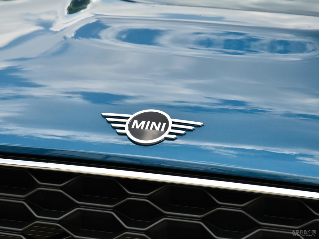 ɫ+u{MINI COUNTRYMAN܇^^DƬ