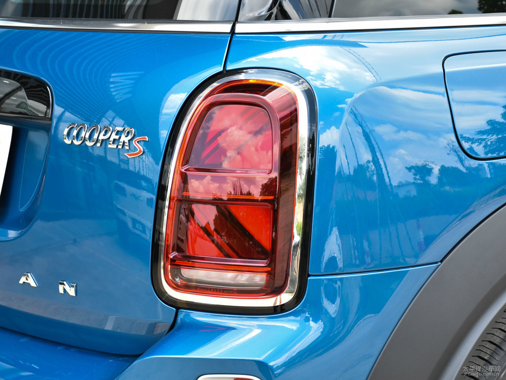 ɫ+u{(ln)MINI COUNTRYMAN܇β^DƬ