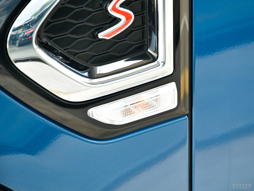 ɫ+u{(ln)MINI COUNTRYMAN܇^DƬ
