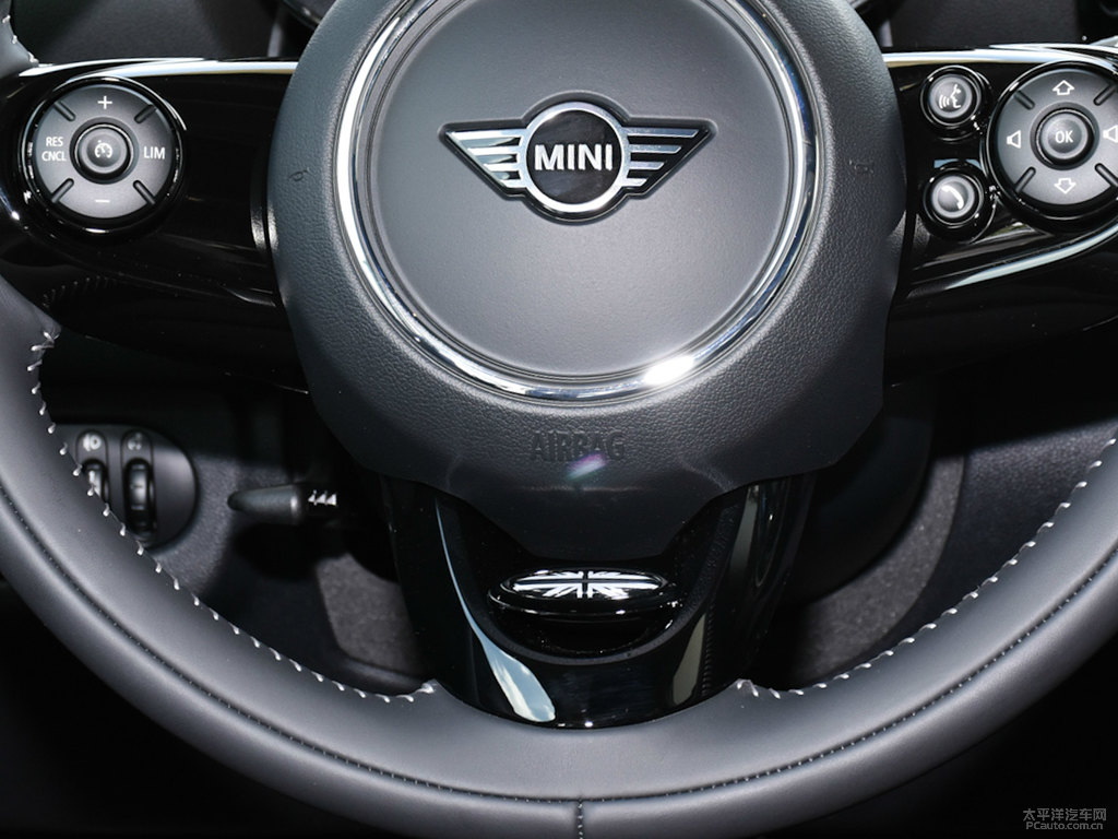 白色/八十度黑MINI CLUBMAN中控內(nèi)飾圖片