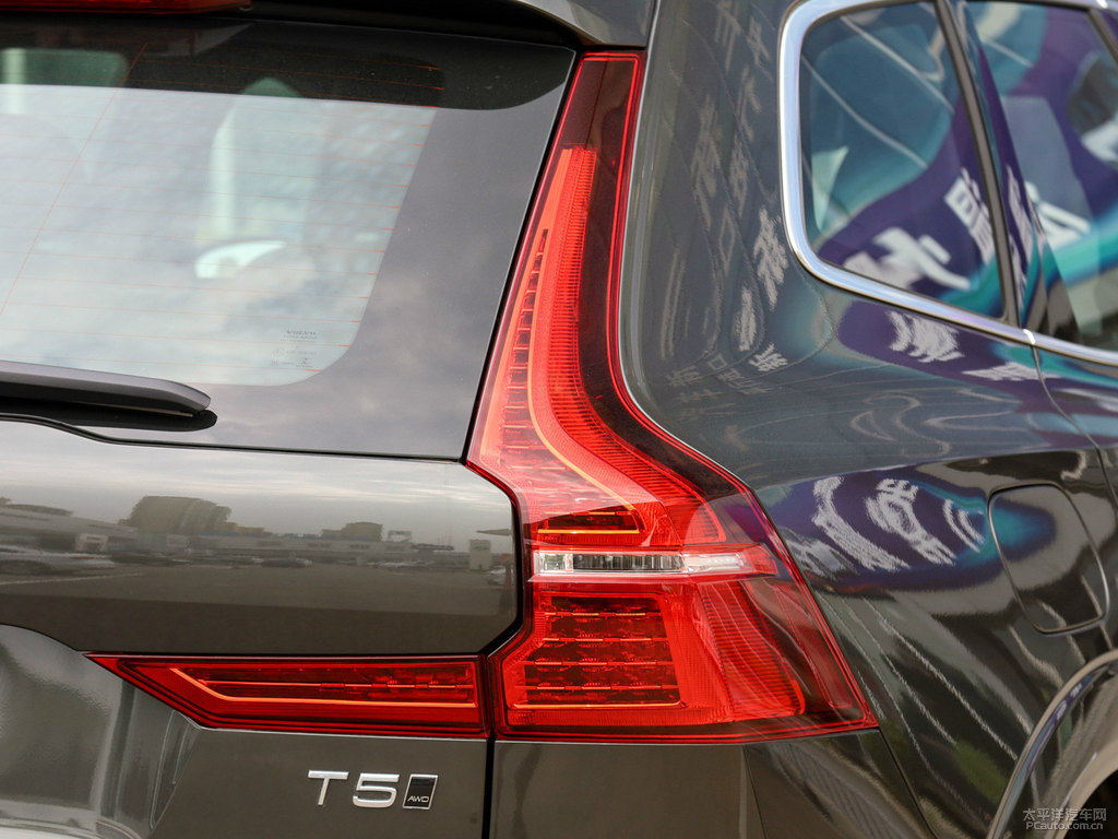 瑪瑙黑沃爾沃XC60車尾外觀圖片
