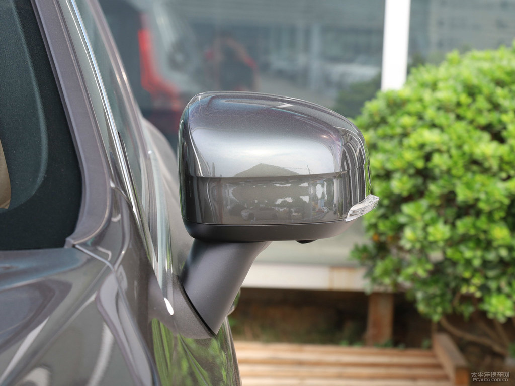 瑪瑙黑沃爾沃XC60車身外觀圖片