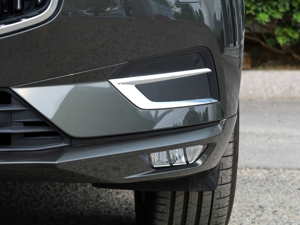 瑪瑙黑沃爾沃XC60車頭外觀圖片