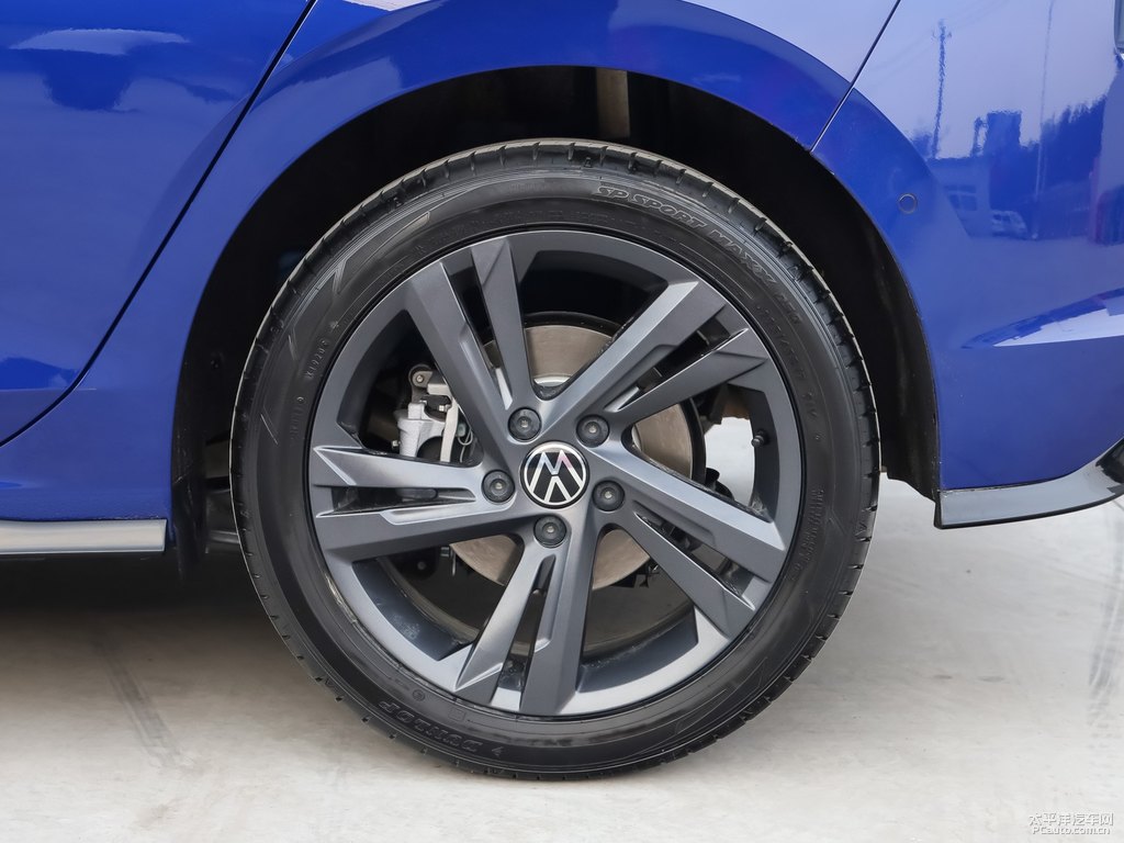星際藍(lán)高爾夫車(chē)身外觀圖片
