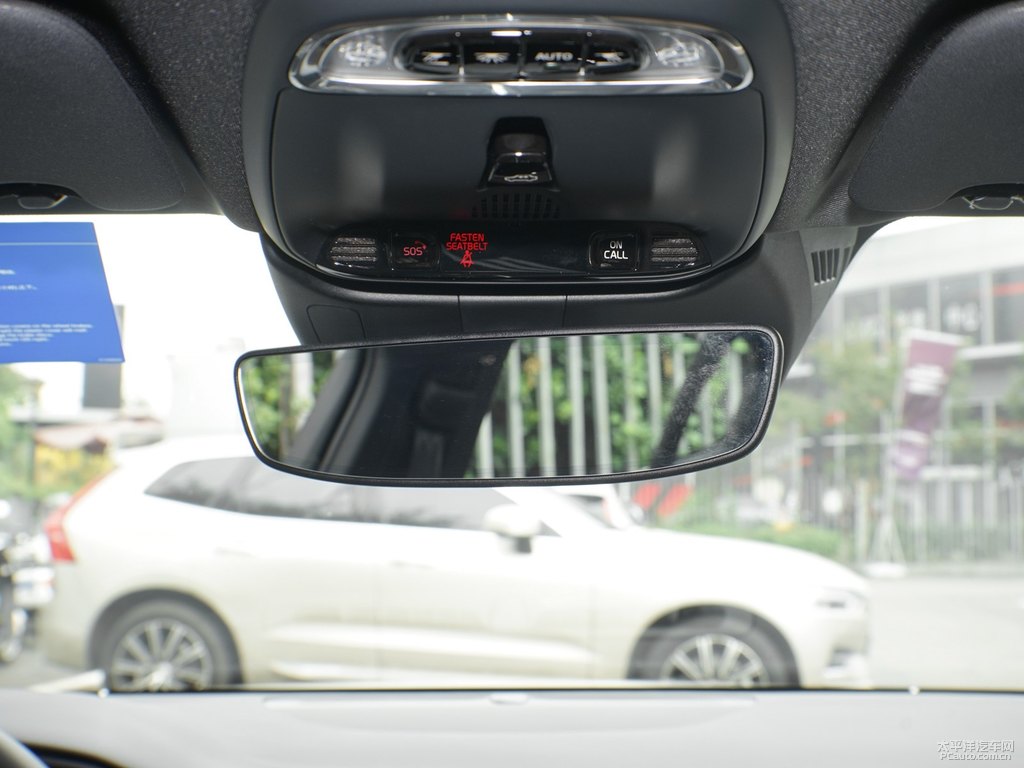 水晶白沃爾沃S60車廂內(nèi)飾圖片