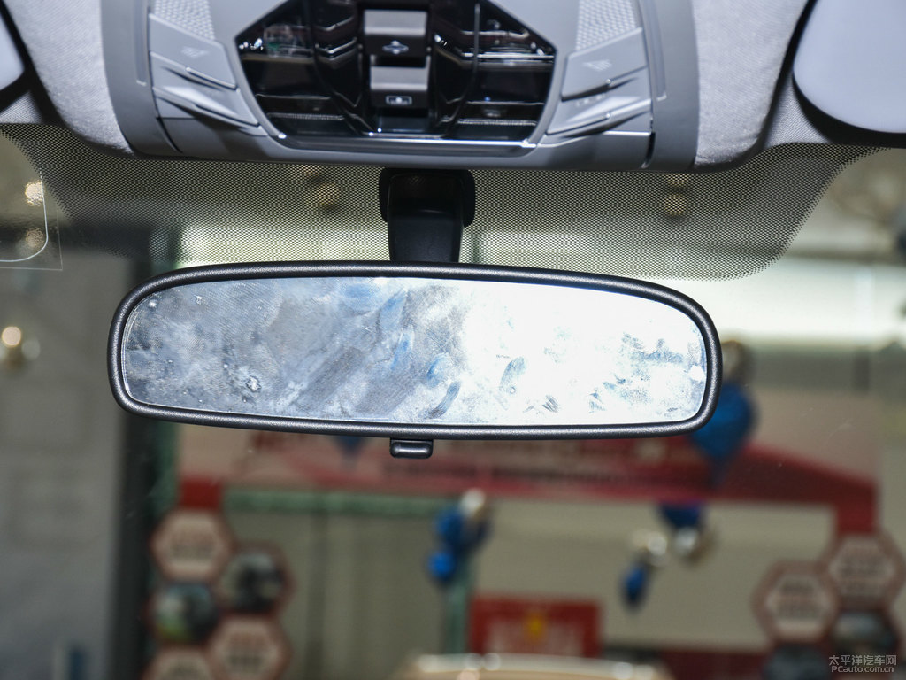 珍珠白瑞虎7車廂內(nèi)飾圖片