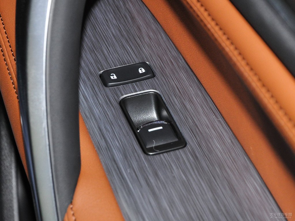 威尼斯藍冠道車廂內(nèi)飾圖片