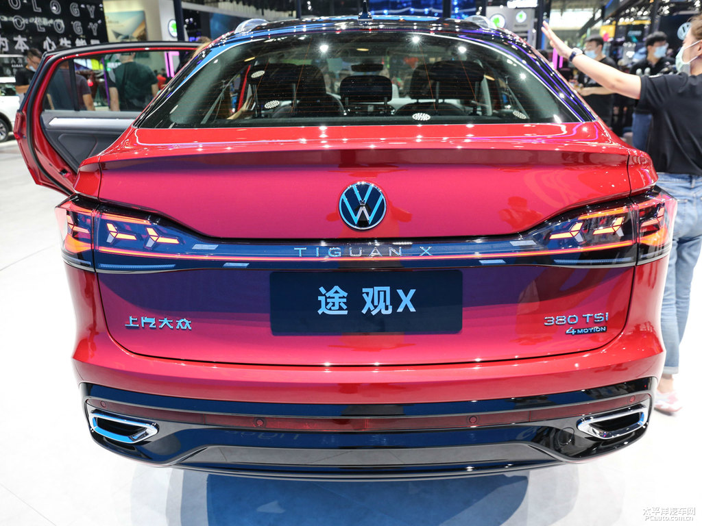 超導(dǎo)紅途觀X車(chē)尾外觀圖片