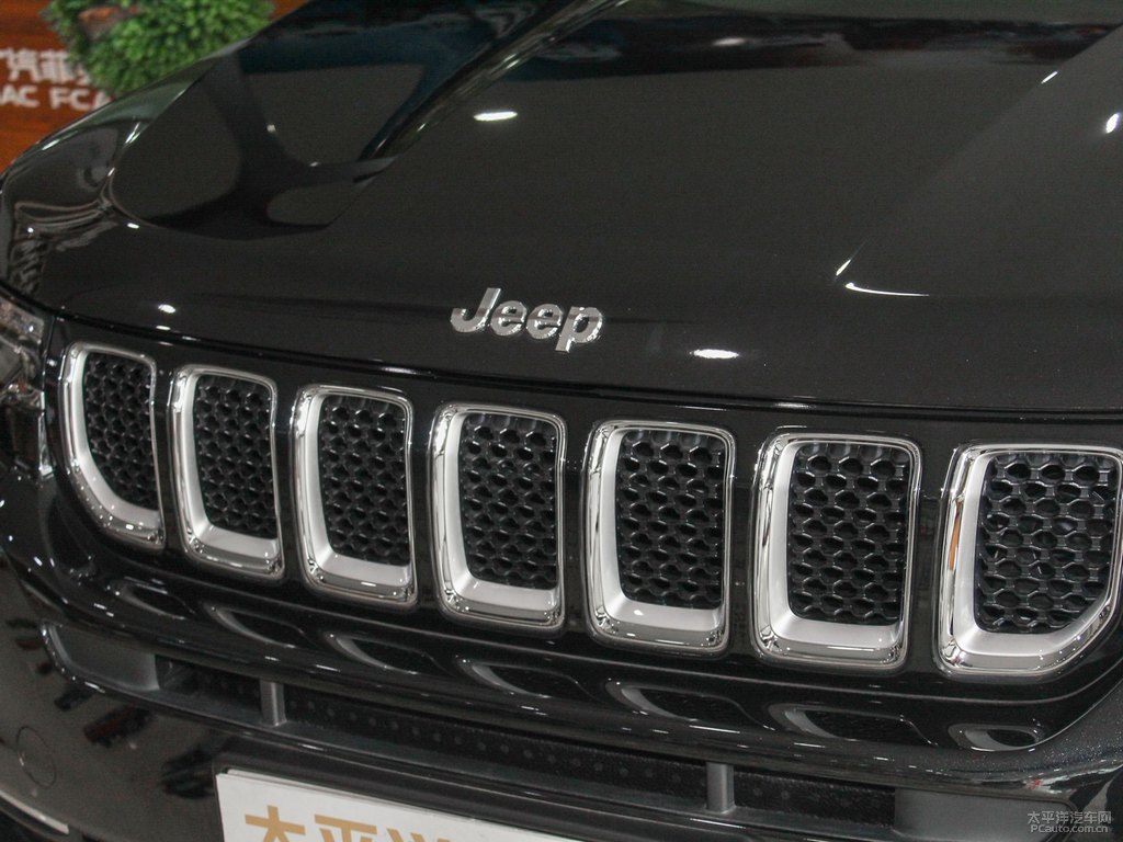 北極黑大指揮官車頭外觀圖片