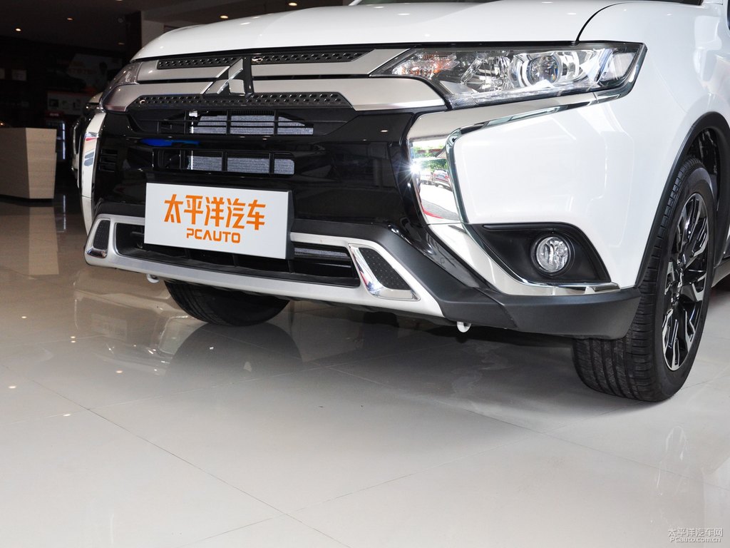 珍珠白歐藍(lán)德車頭外觀圖片