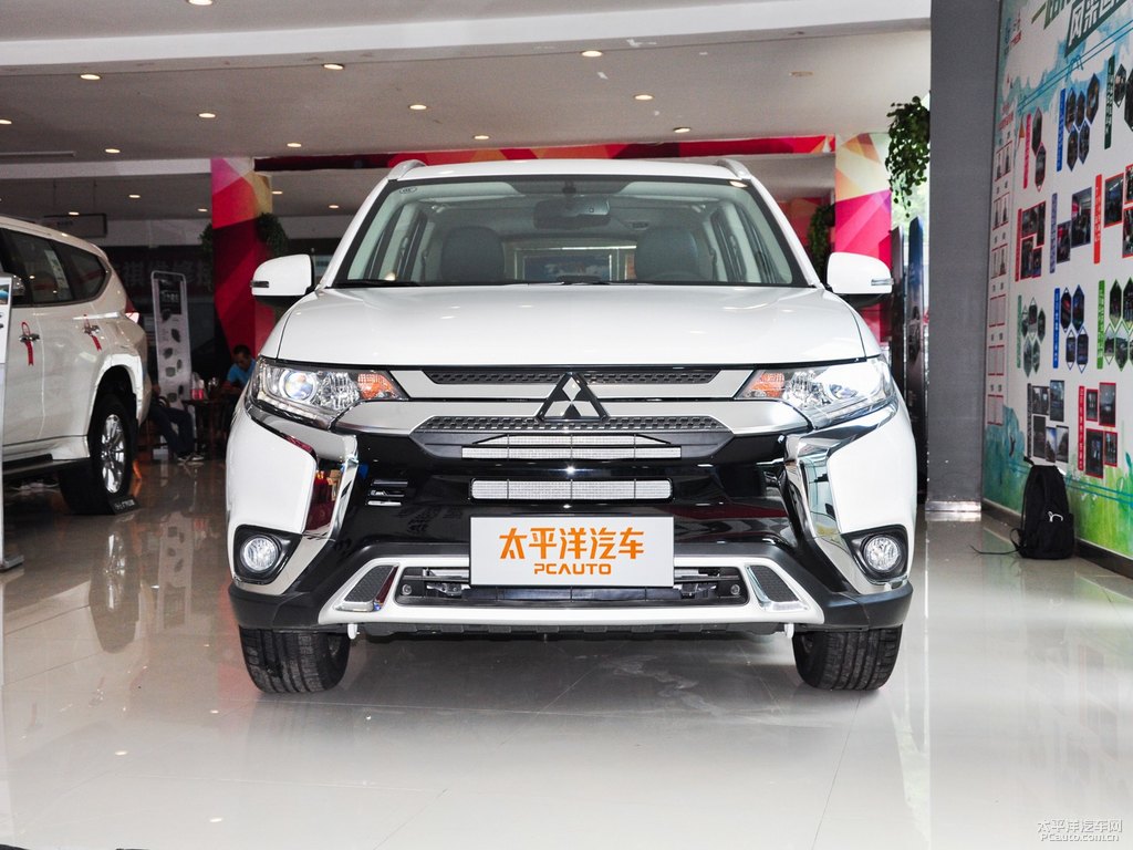 珍珠白歐藍(lán)德整車(chē)外觀(guān)外觀(guān)圖片