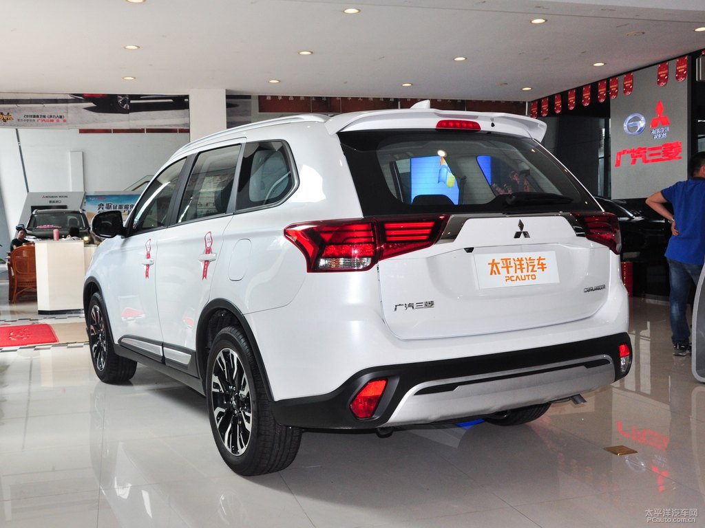 珍珠白歐藍(lán)德整車外觀外觀圖片