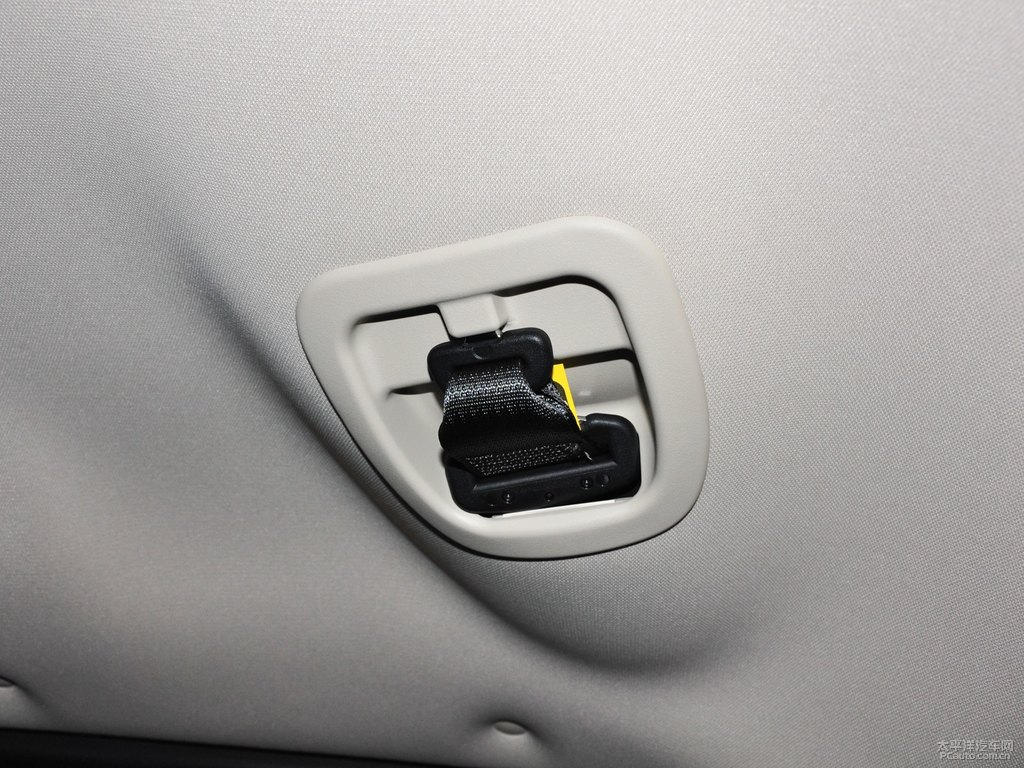 珍珠白歐藍(lán)德車廂內(nèi)飾圖片