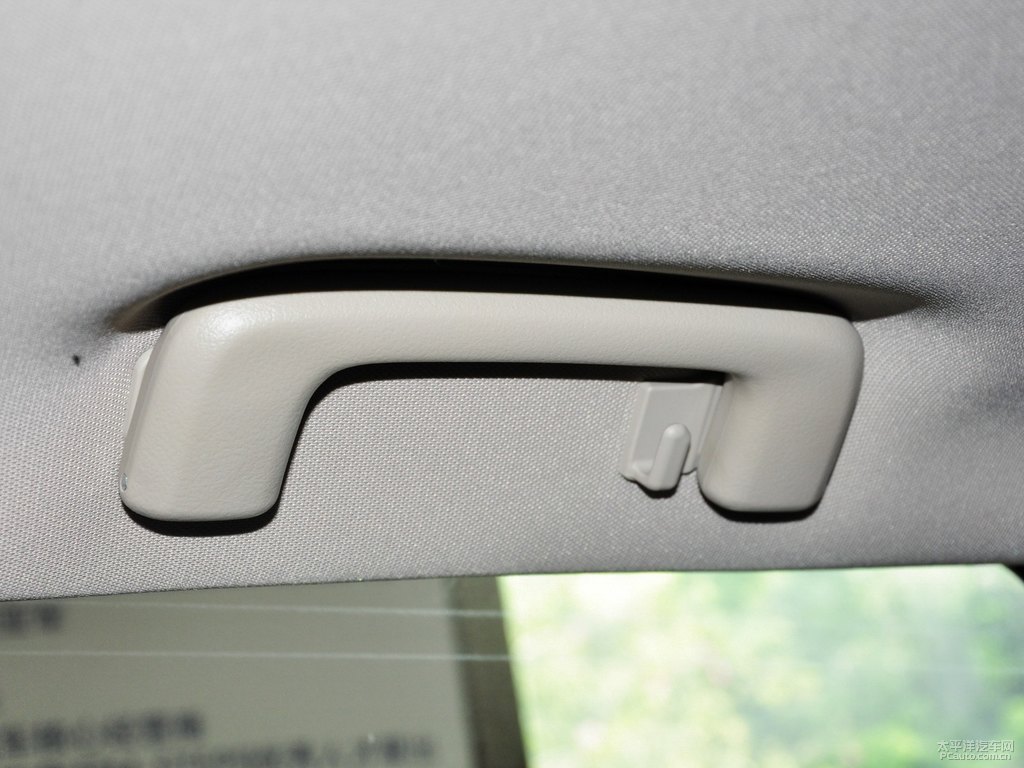 珍珠白歐藍(lán)德車廂內(nèi)飾圖片