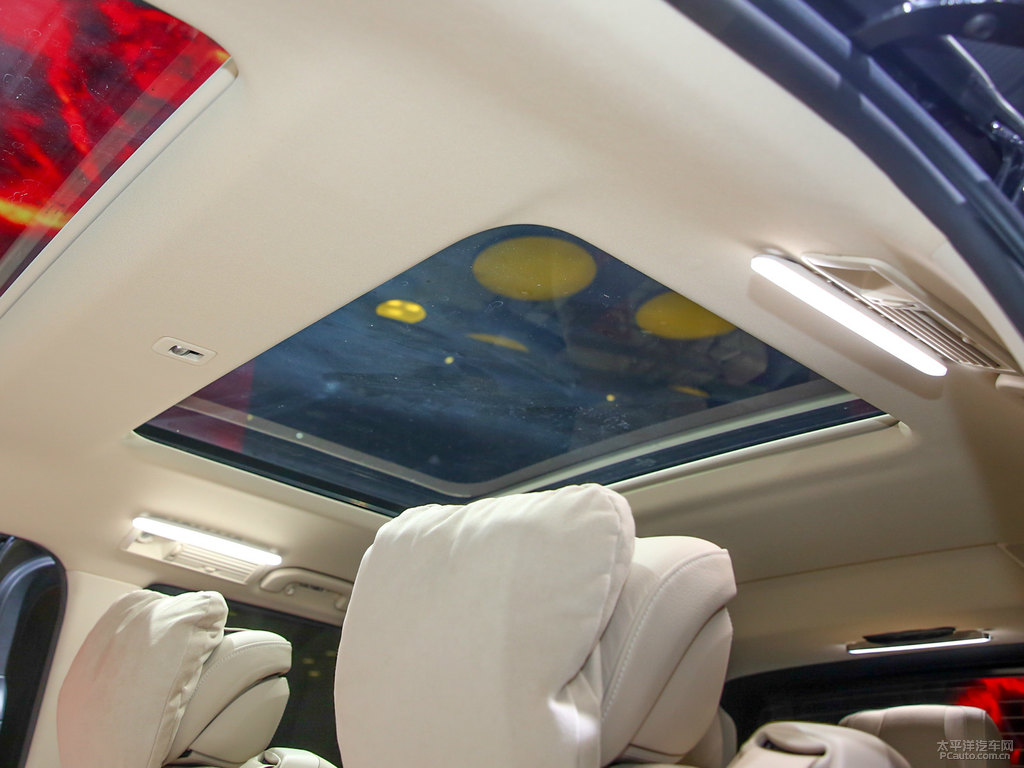 石墨灰奔馳V級車廂內(nèi)飾圖片