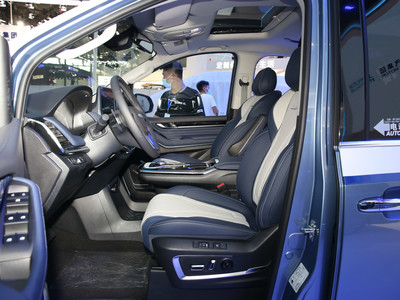 上汽大通MAXUS EUNIQ 7空間實(shí)拍圖