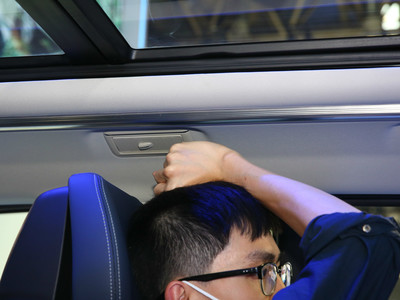 上汽大通MAXUS EUNIQ 7空間實(shí)拍圖