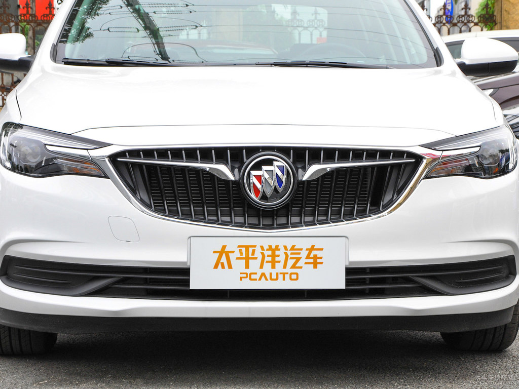 雪域白英朗車頭外觀圖片
