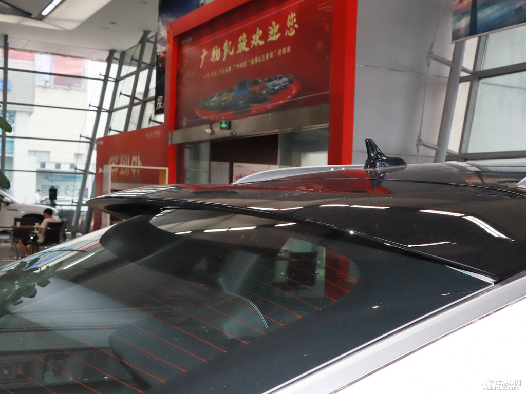 珠光白探岳X車尾外觀圖片