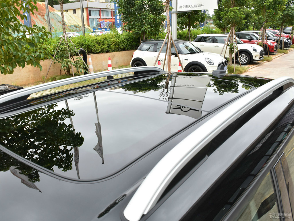 tMINI COUNTRYMAN܇^DƬ