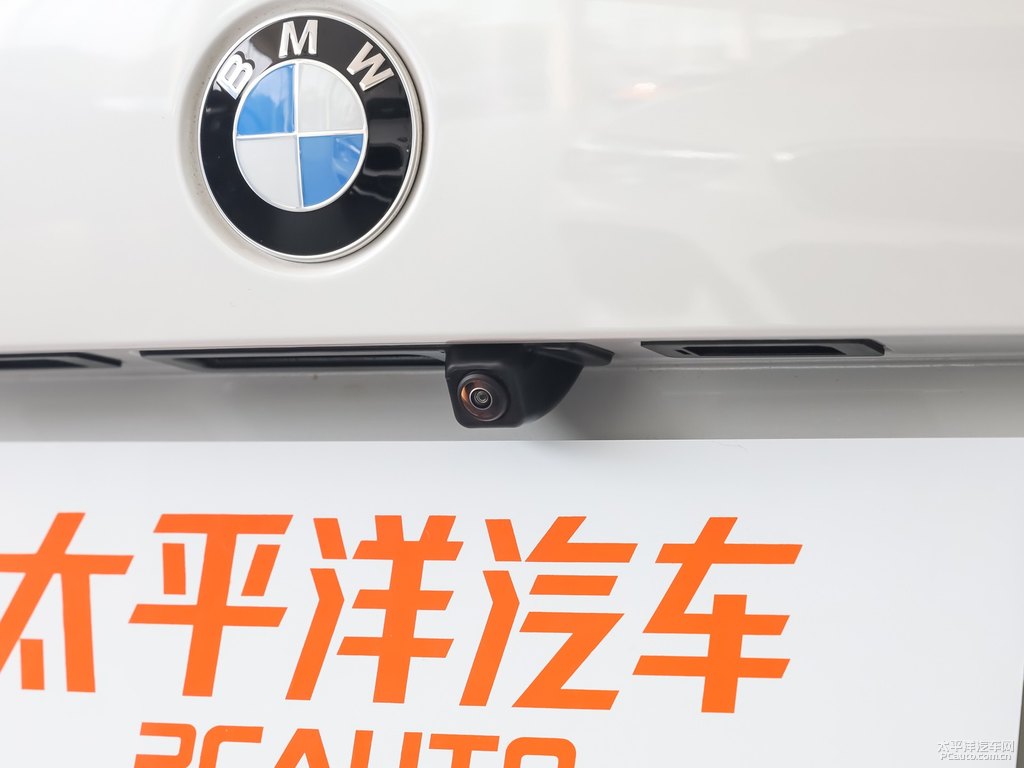 礦石白寶馬X5(進(jìn)口)車尾外觀圖片