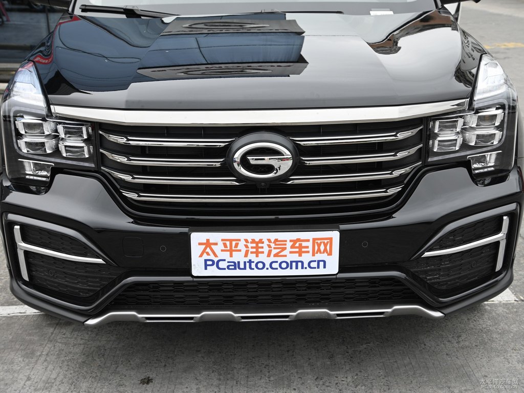 典雅黑傳祺GS8車頭外觀圖片
