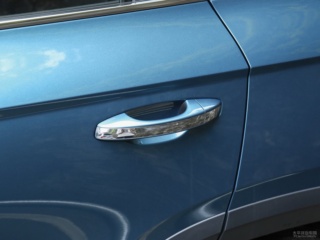 湖光藍(lán)途岳車身外觀圖片