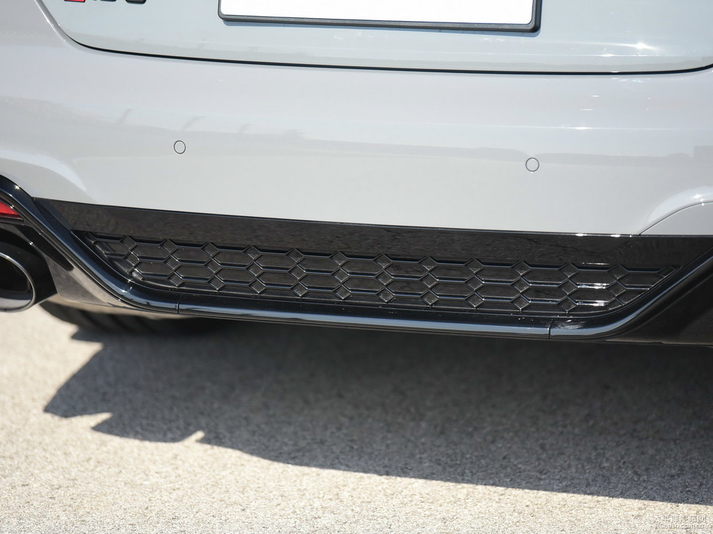 納多灰奧迪RS 5車尾外觀圖片