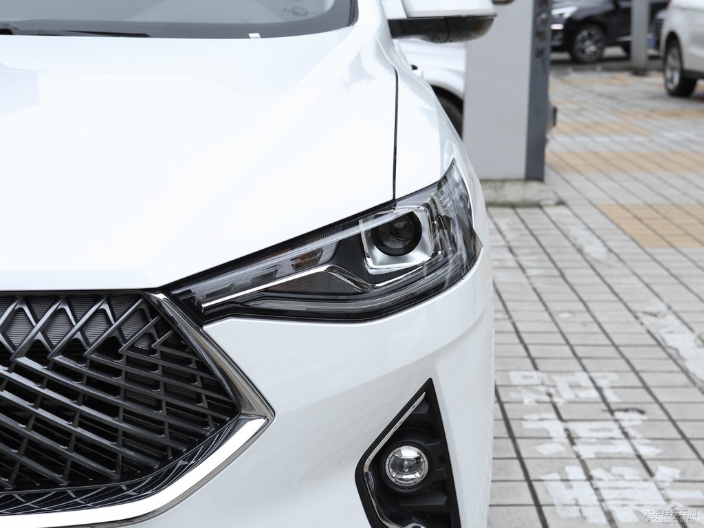 銀河白哈弗F7車頭外觀圖片