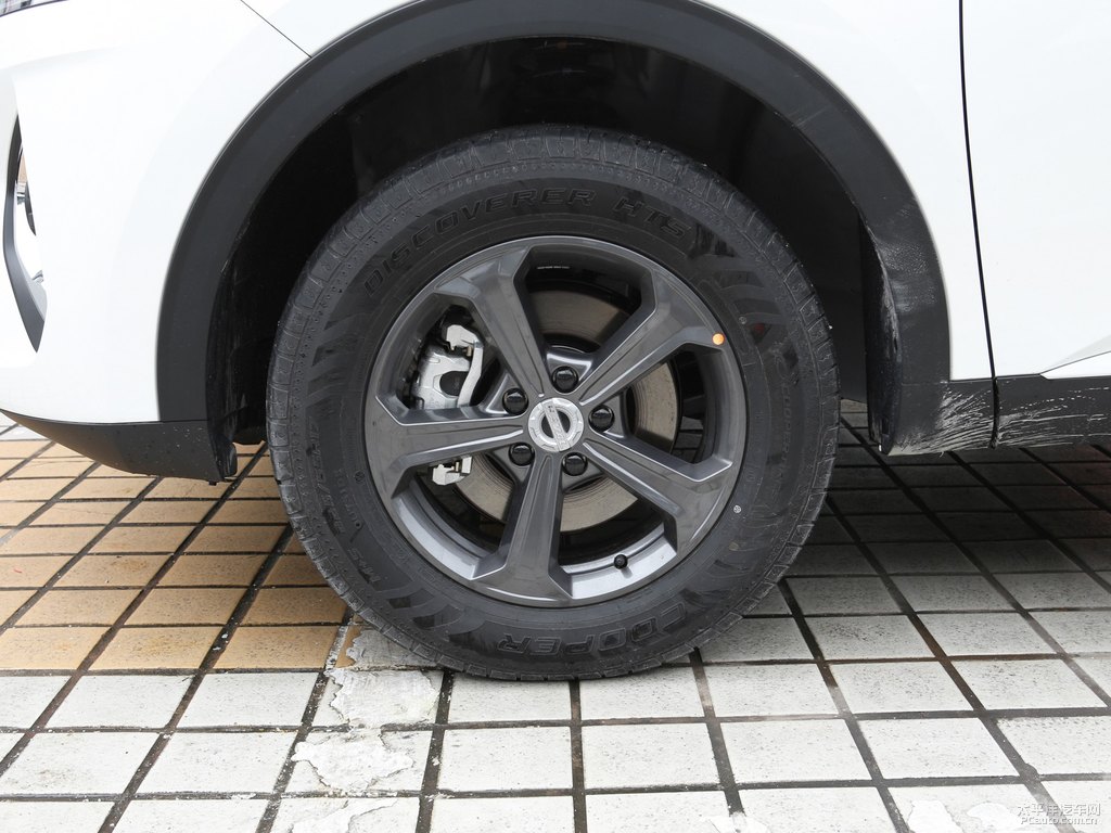 銀河白哈弗F7車身外觀圖片