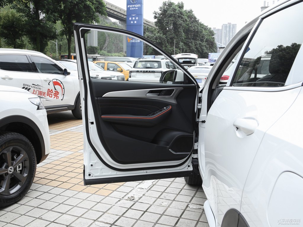 銀河白哈弗F7車(chē)廂內(nèi)飾圖片
