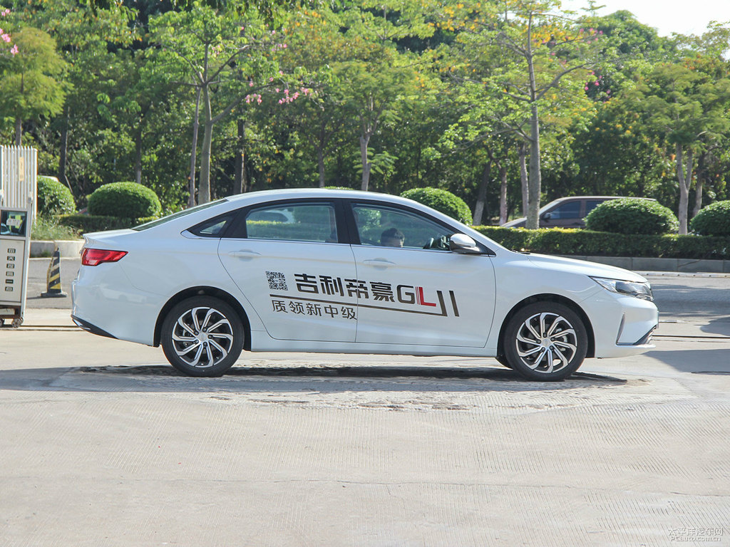 冰晶白帝豪GL整車外觀外觀圖片