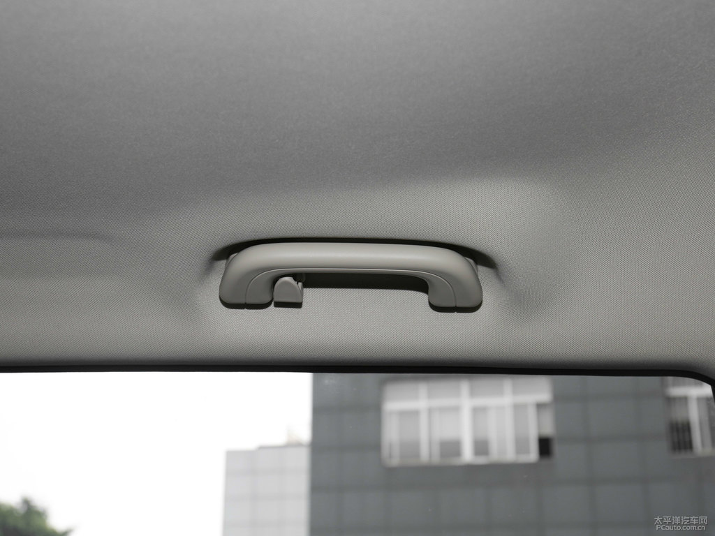 漢玉白博越車廂內(nèi)飾圖片