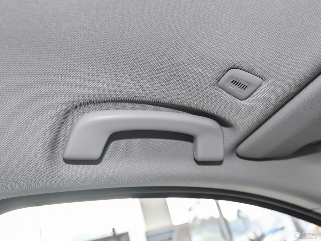 量子藍(lán)寶馬1系車廂內(nèi)飾圖片