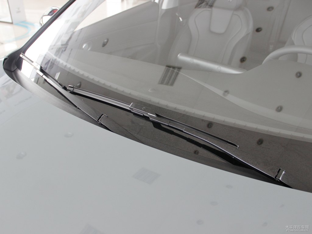 太空灰伊蘭特車身外觀圖片