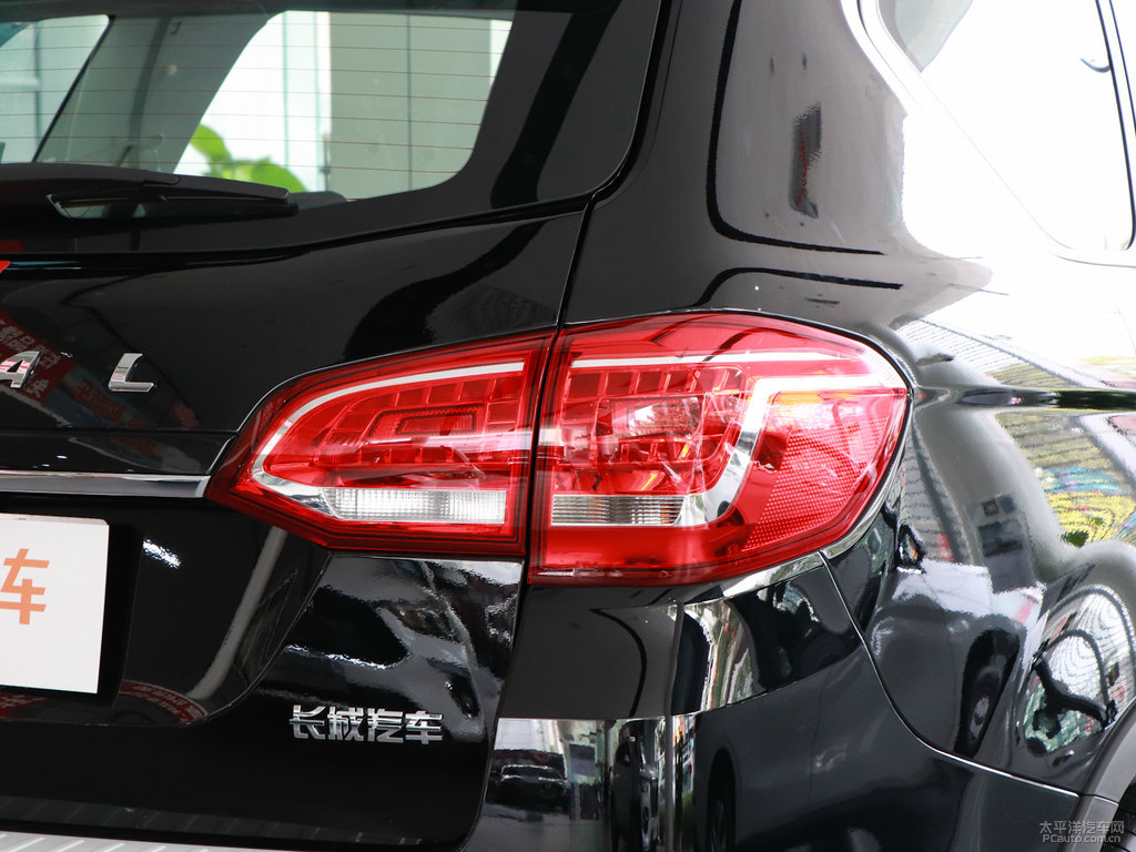 經(jīng)典黑哈弗H6車尾外觀圖片