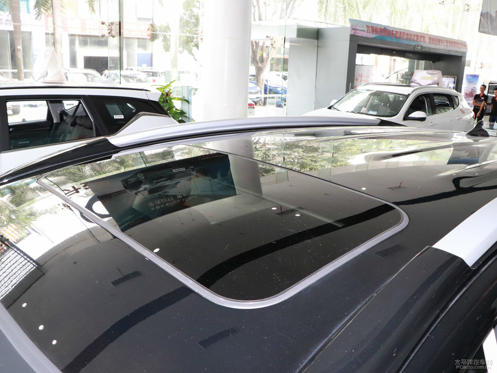 經(jīng)典黑哈弗H6車身外觀圖片