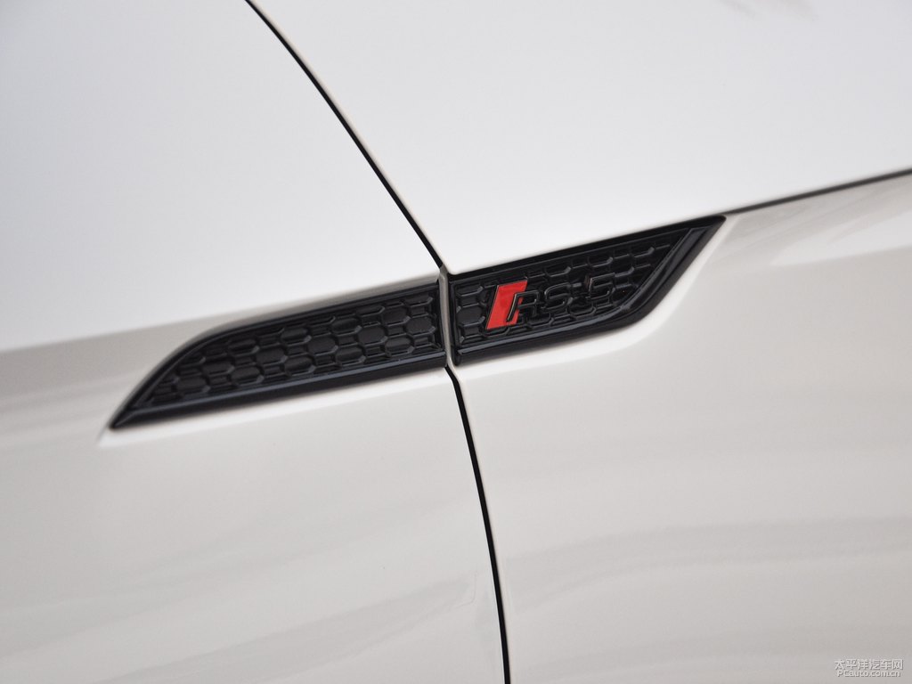 冰川白奧迪RS 5車身外觀圖片