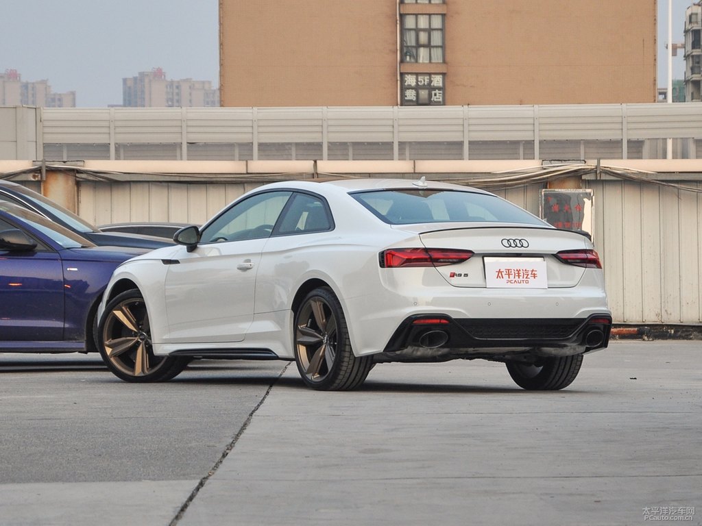 冰川白奧迪RS 5整車外觀外觀圖片