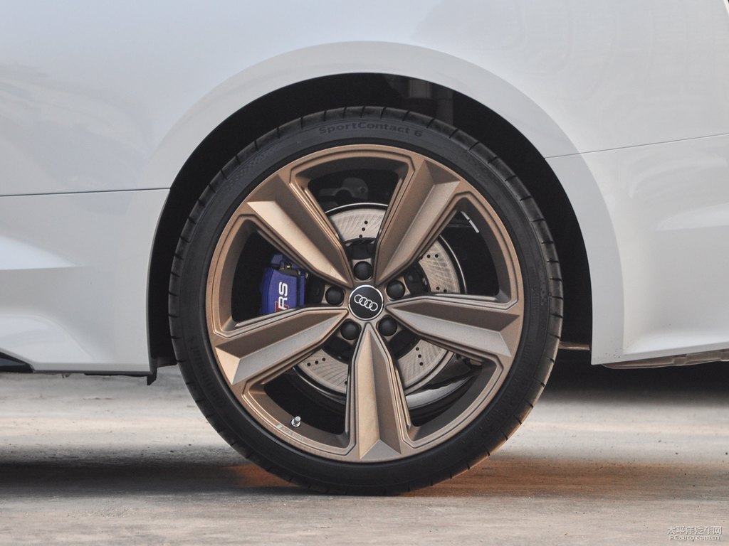 冰川白奧迪RS 5車身外觀圖片