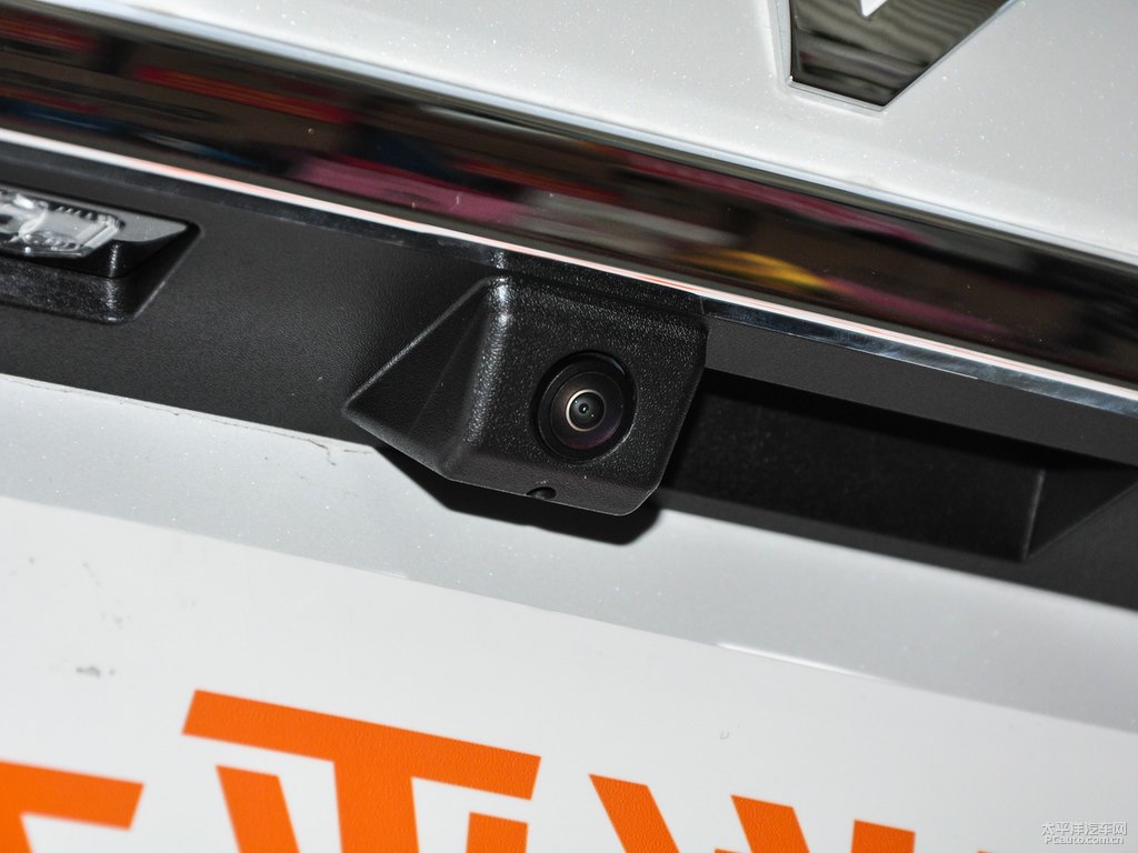 銀河白哈弗F7車尾外觀圖片