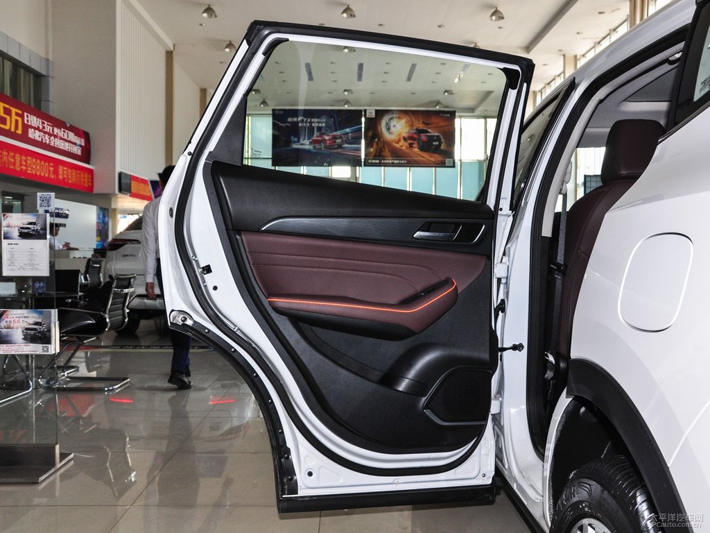 銀河白哈弗F7車廂內(nèi)飾圖片